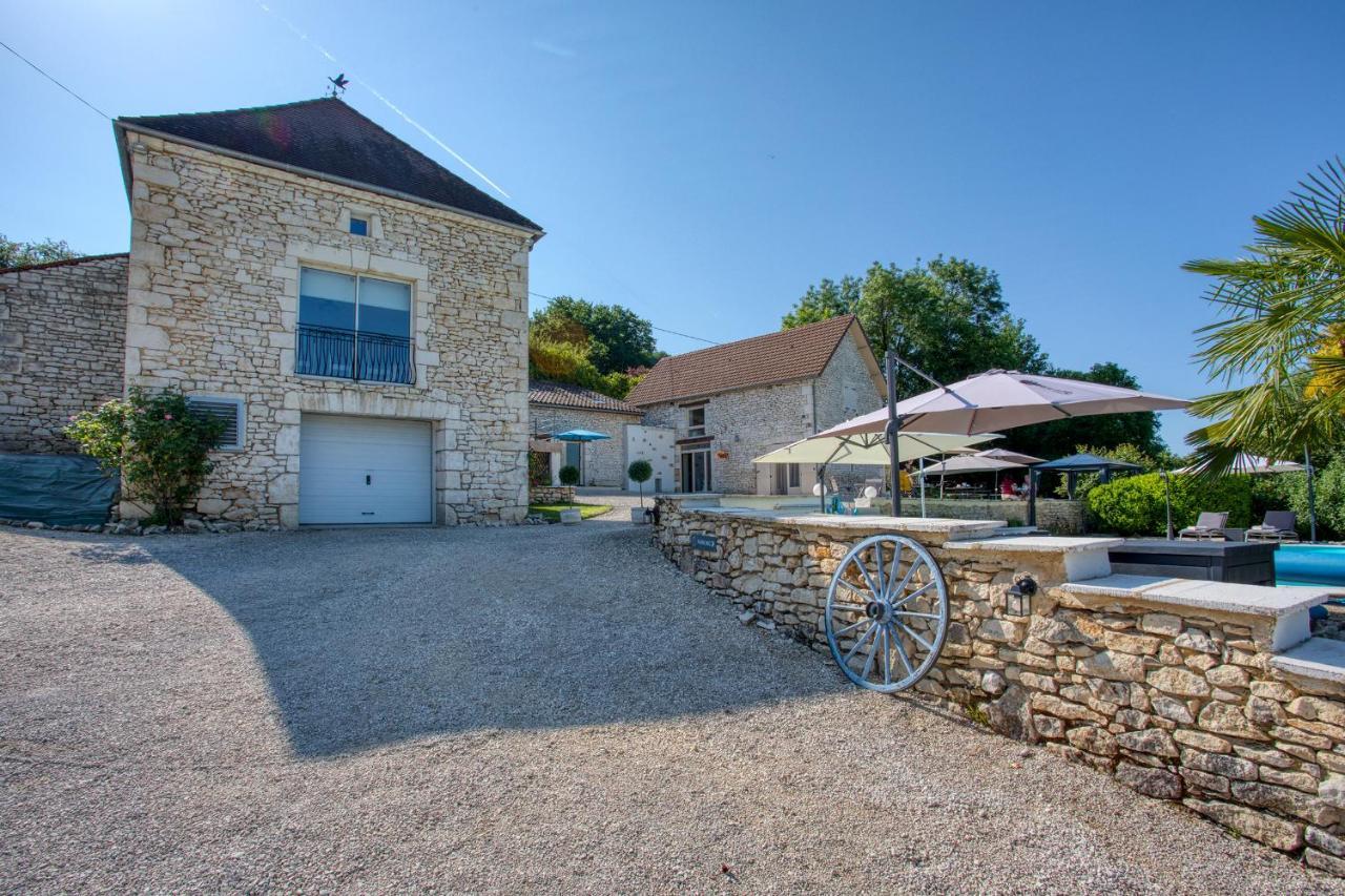 Domaine Des Pierres Blanches - Chambres D'Hotes Carlux ภายนอก รูปภาพ