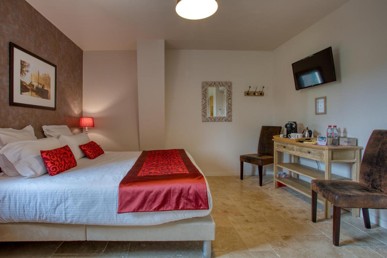 Domaine Des Pierres Blanches - Chambres D'Hotes Carlux ภายนอก รูปภาพ
