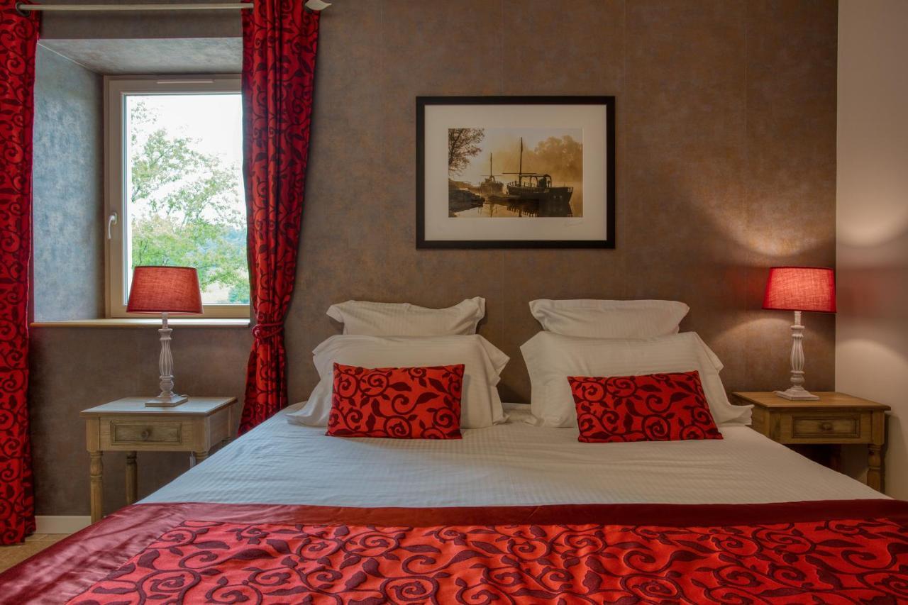 Domaine Des Pierres Blanches - Chambres D'Hotes Carlux ภายนอก รูปภาพ
