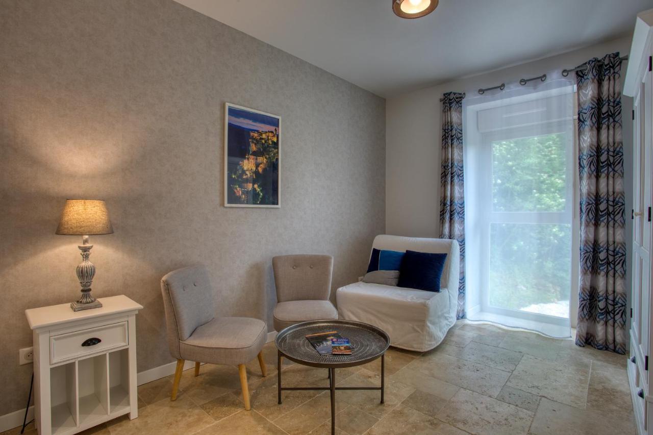 Domaine Des Pierres Blanches - Chambres D'Hotes Carlux ภายนอก รูปภาพ