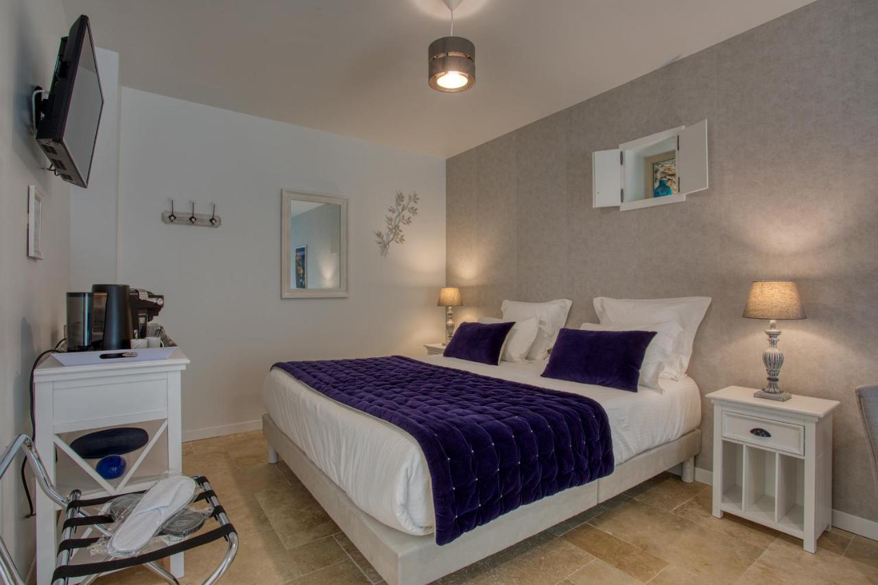 Domaine Des Pierres Blanches - Chambres D'Hotes Carlux ภายนอก รูปภาพ